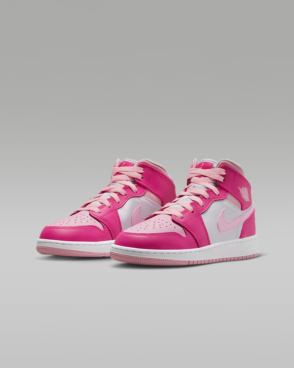Air Jordan 1 Mid Older Kids Shoes. Nike RO